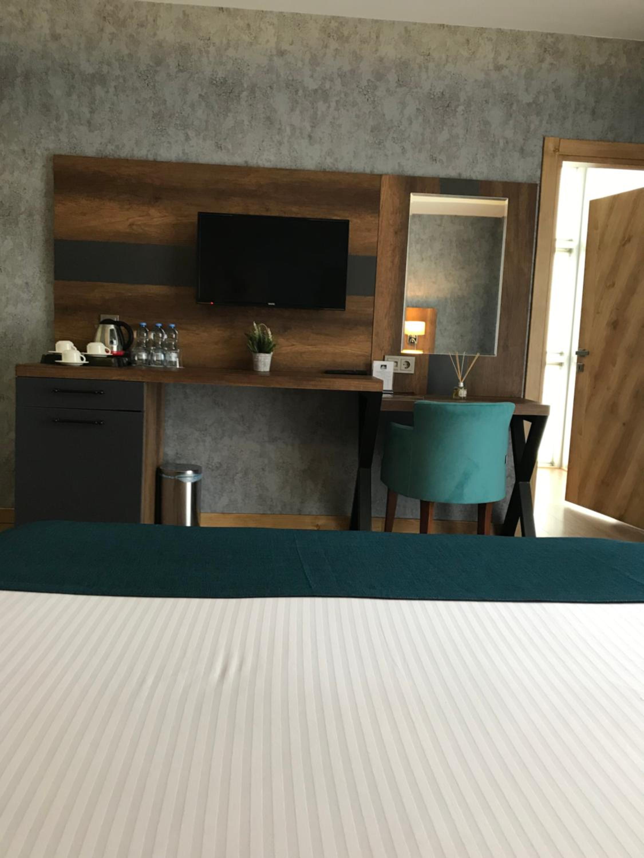 Dedehan Hotel 8/50