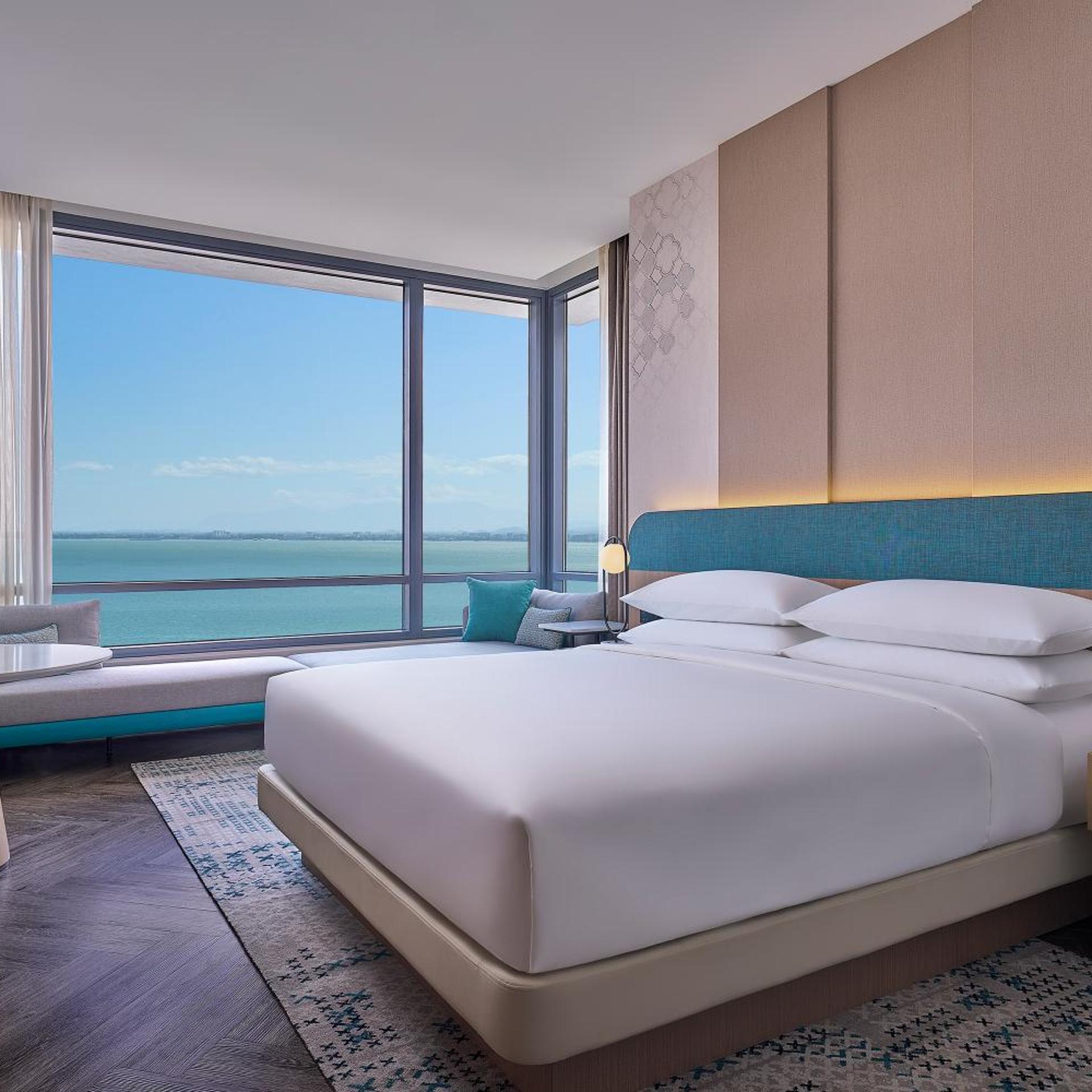 Room, King Bed, Sea View, Club Floor
