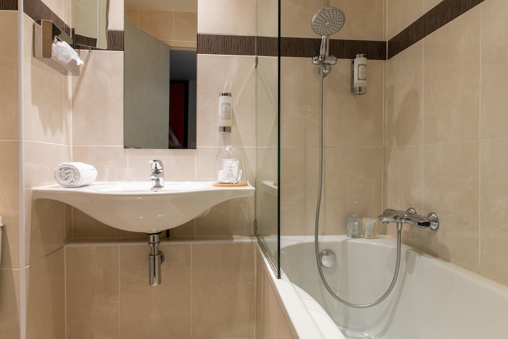 SAINT NICOLAS HOTEL 22/80