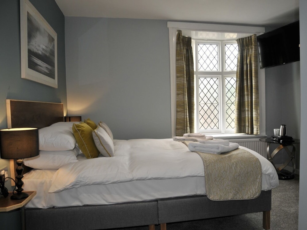 The Coach Hotel 13/34
