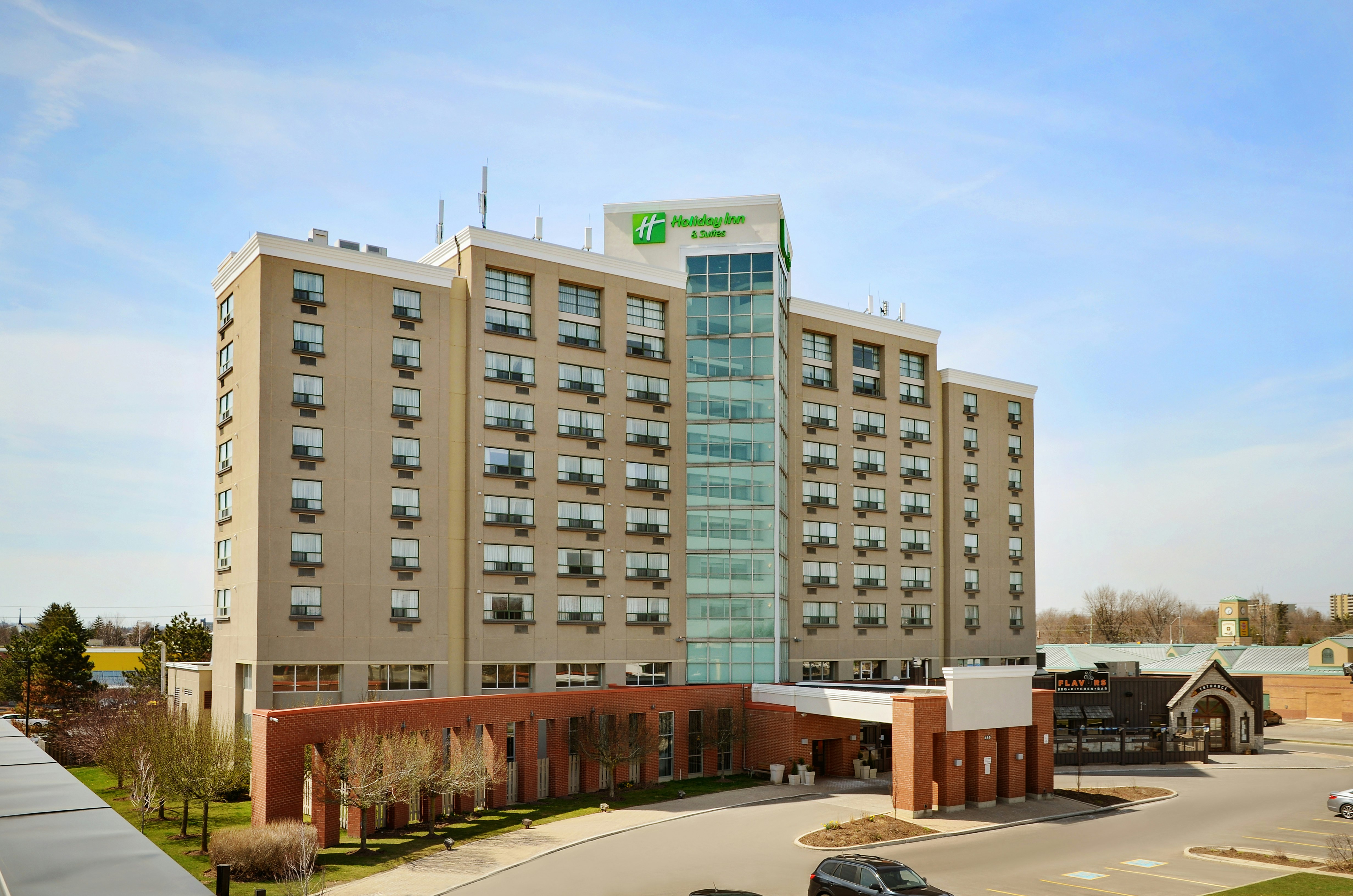 Holiday Inn Hotel And Suites London 5/50