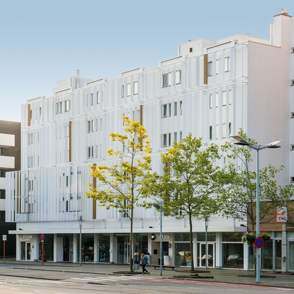Hotel Ecu 1/32