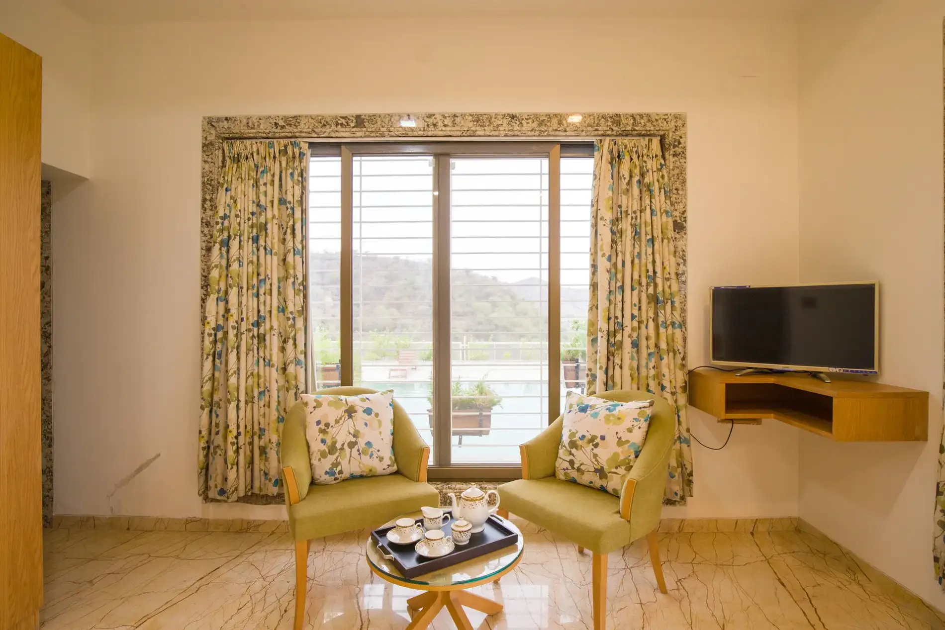 ELIVAAS Shourya Celesta 3 BHK with Pvt Pool 16/29