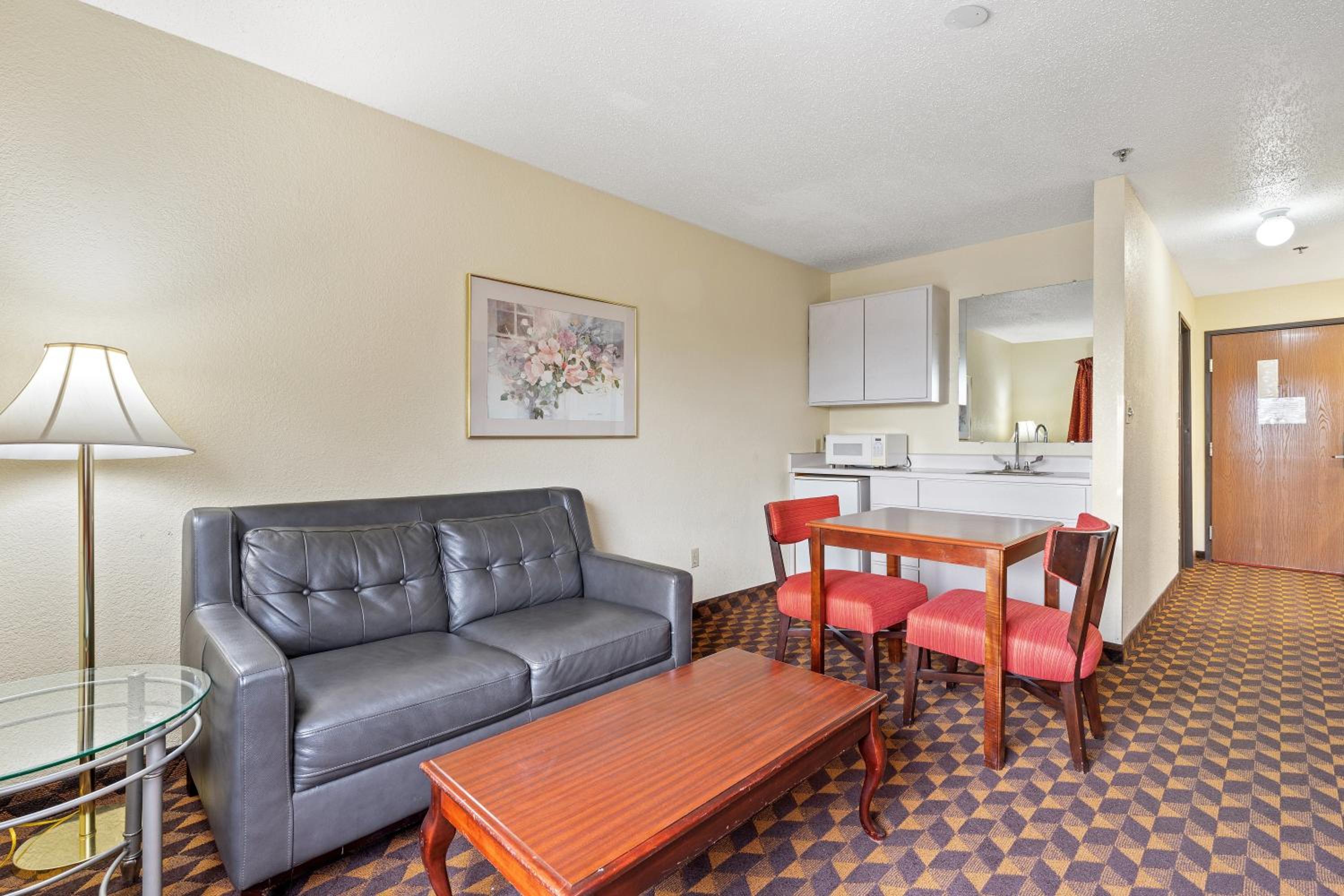 Geneva Motel Inn 18/26