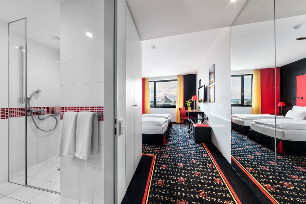 Vienna House Easy by Wyndham Pilsen 8/52
