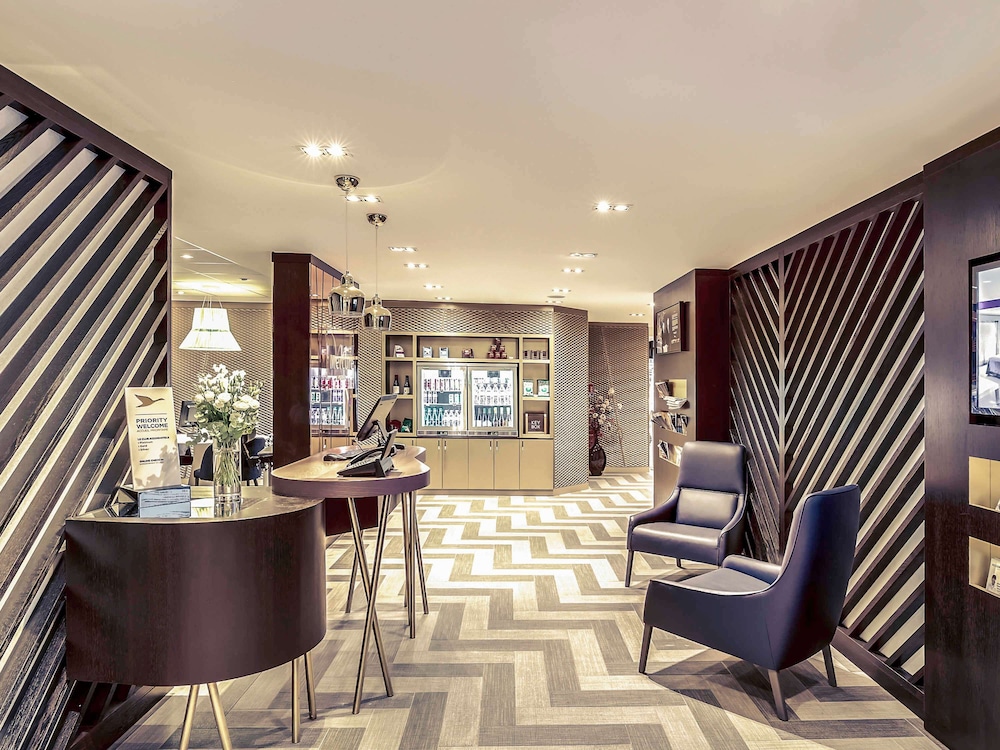 Mercure Paris Arc de Triomphe Etoile 49/72