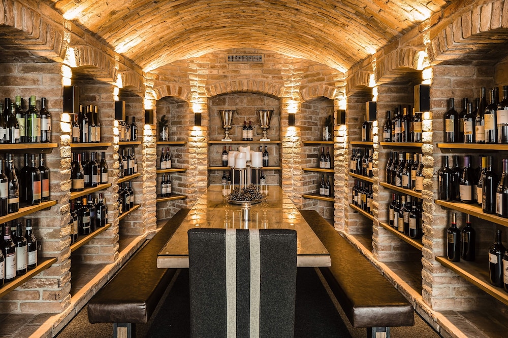 Boutique and Fashion Hotel Maciaconi 30/50