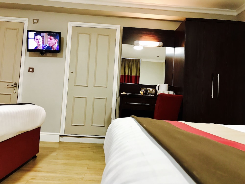 Royal Cambridge Hotel 36/61