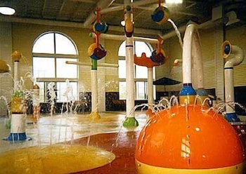 Fairview Beachfront Inn &amp; Waterpark 12/14