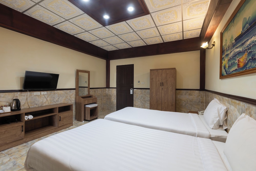 Kata Palace Hotel 20/50