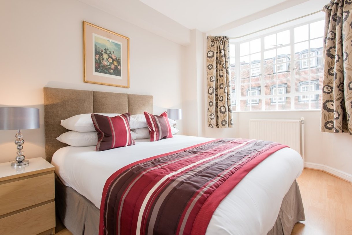 Chelsea Cloisters Serviced Apartments 91/121