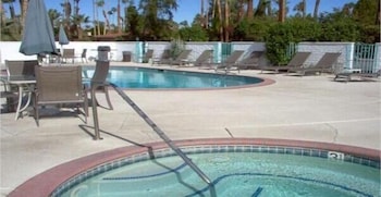 The Villas of Palm Springs 20/50