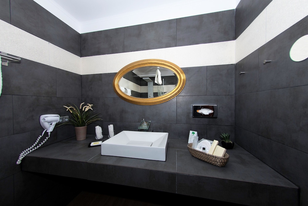 Birdcage Gay Resort - Adult Only 49/50