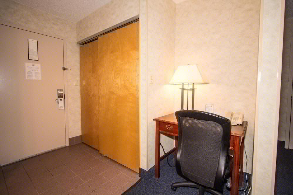 Red Roof Inn & Suites Newport News 33/48