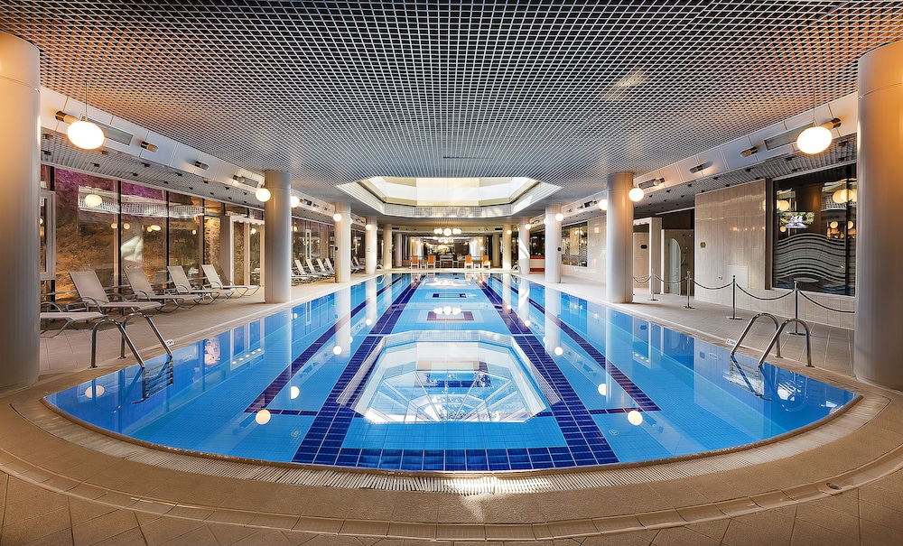 Aro Palace 20/50