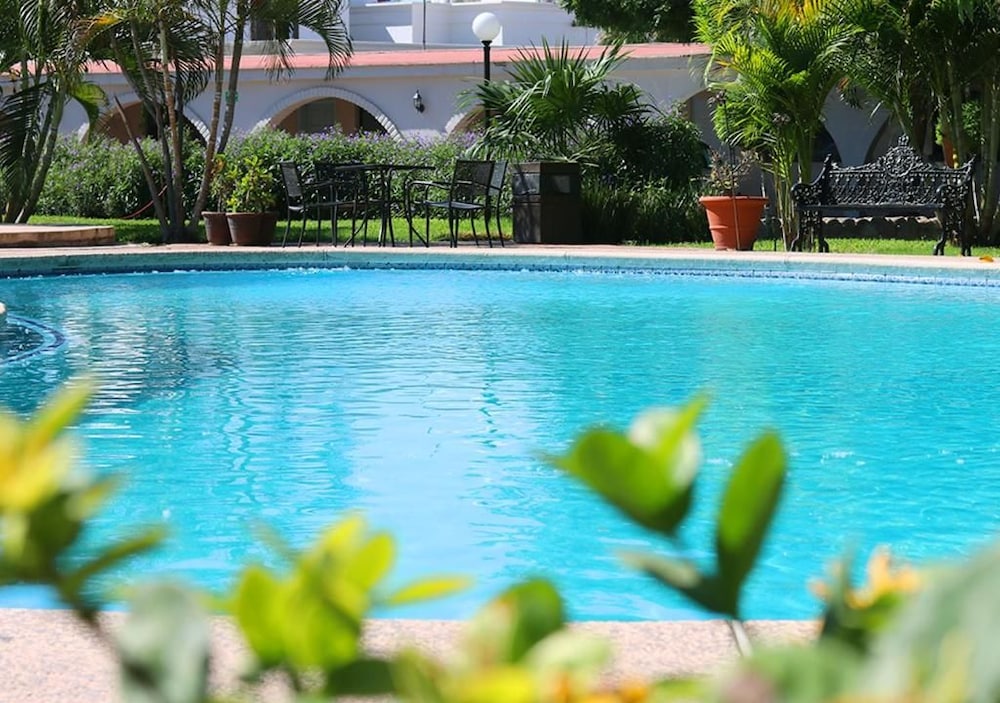 Hotel Del Rio 60/62