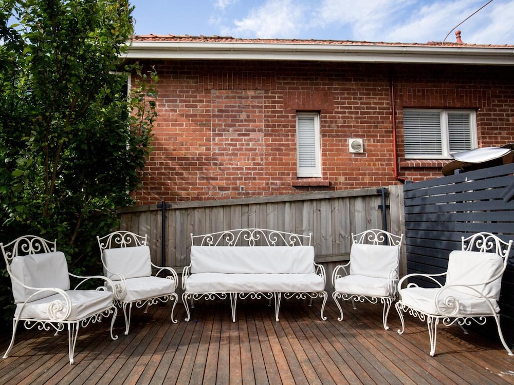 Montacute Boutique Bunkhouse 25/25