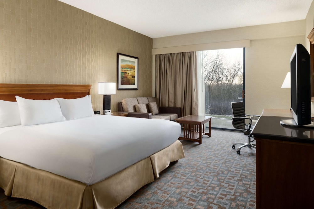 Somerset Hotel and Conference Center 15/63