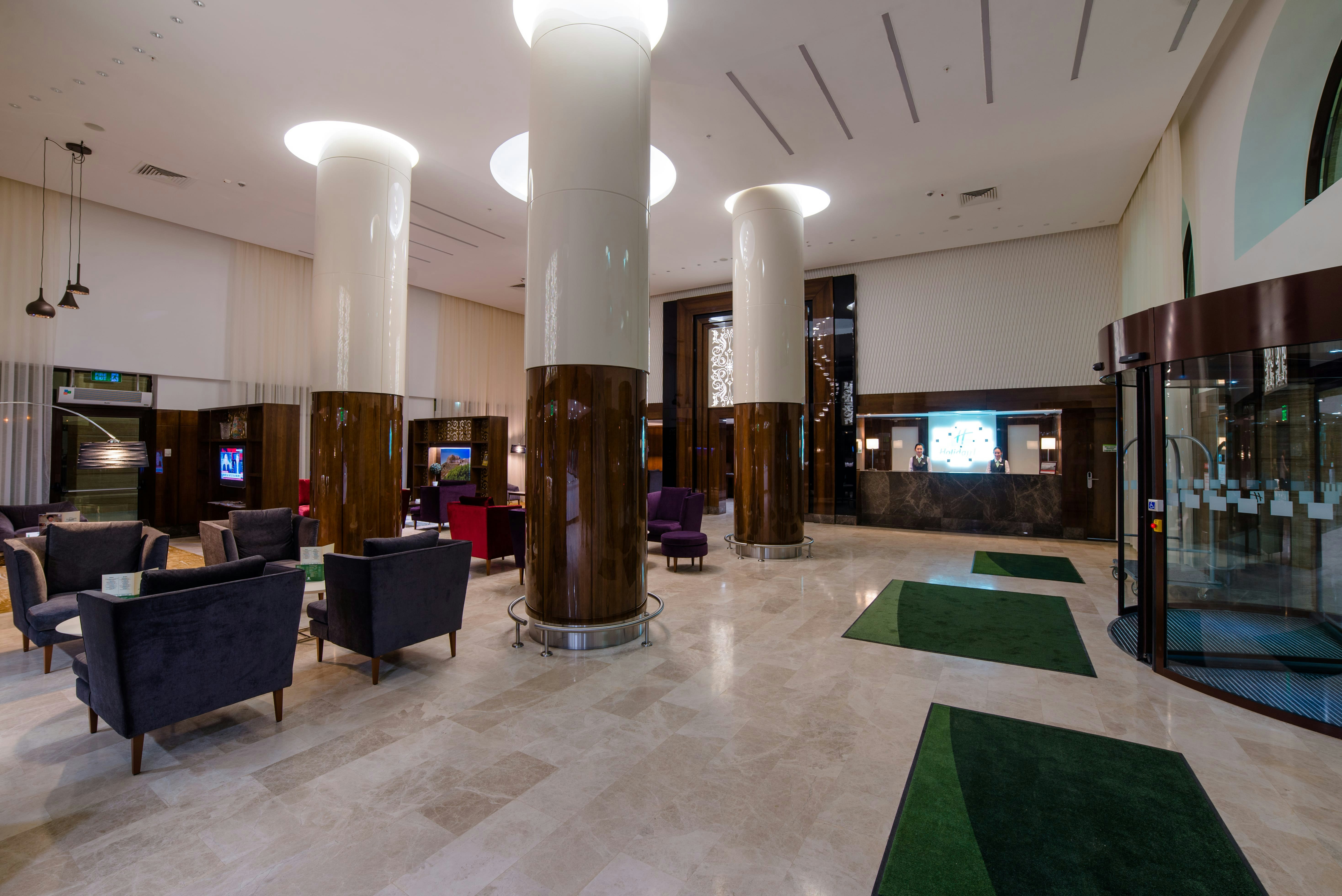 Holiday Inn Aktau 16/30