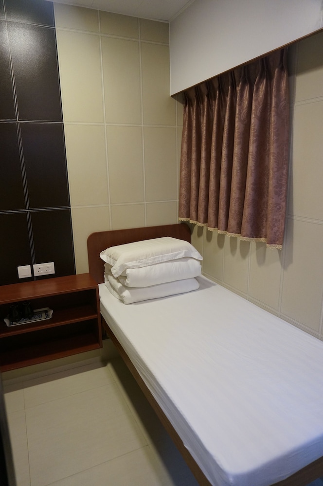 New Prince Hotel 31/51