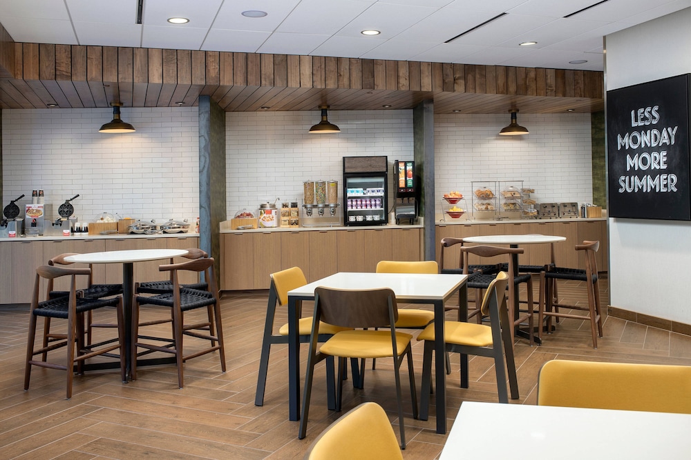 Fairfield Inn & Suites By Marriott Knoxville Lenoir City/I-75 29/37