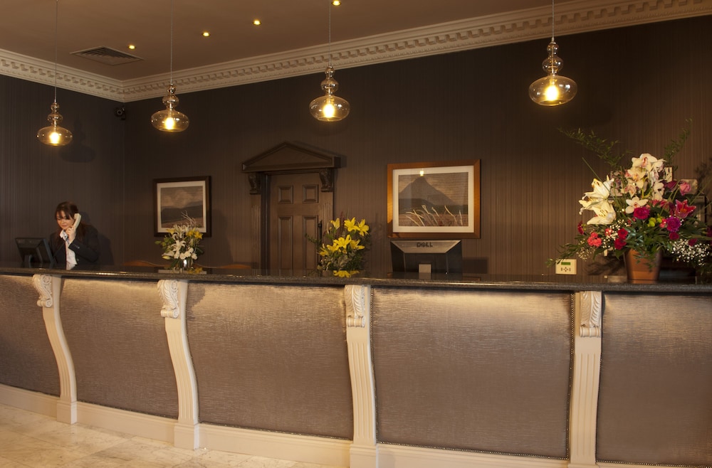 Clanree Hotel 3/44