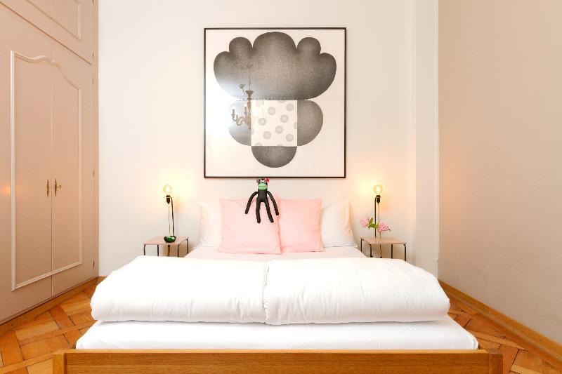 3 Rooms, Family, Suite