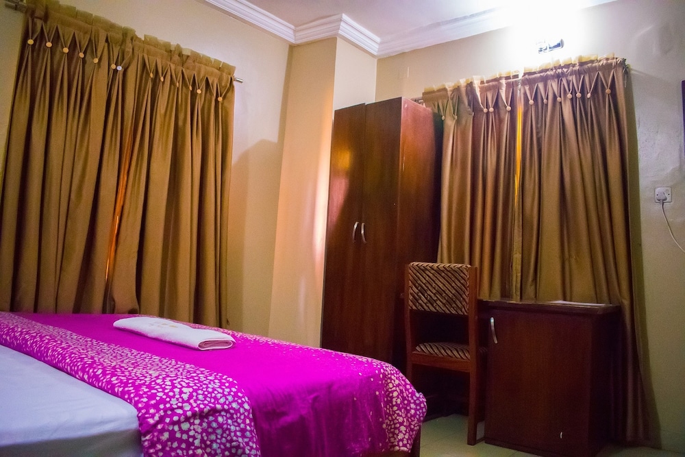 Golden Destiny Hotel Limited 20/100