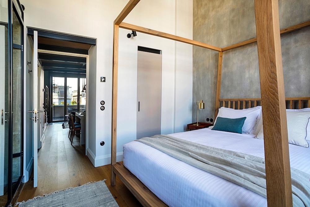 The Foundry Suites Athens 10/50