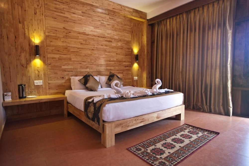 Symphony Palms Beach Resort 15/57