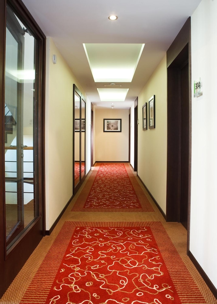 The Hotel Fitzgerald 72/78