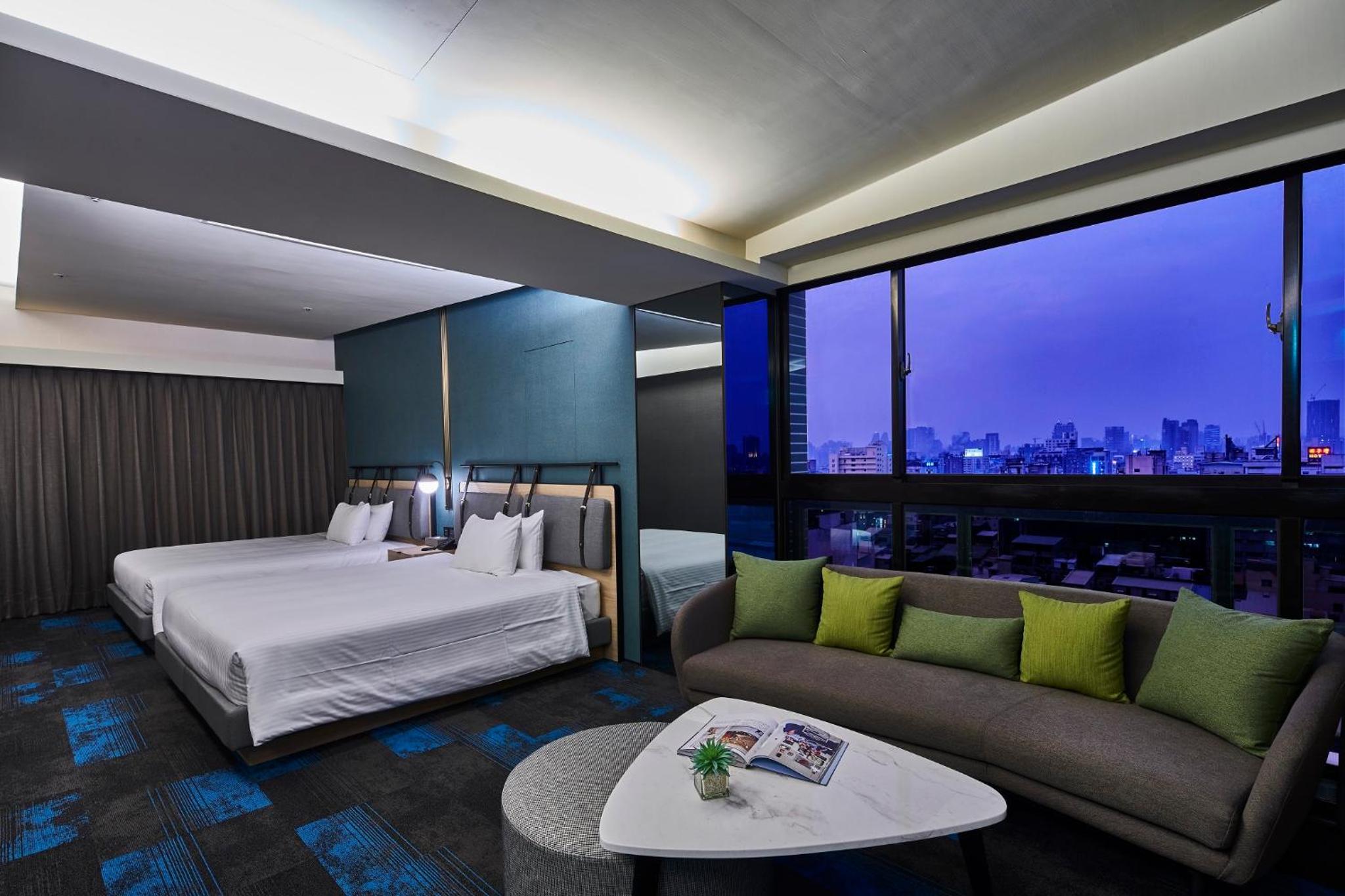 Semi Room, Deluxe, Suite, 2 Semi Double Beds