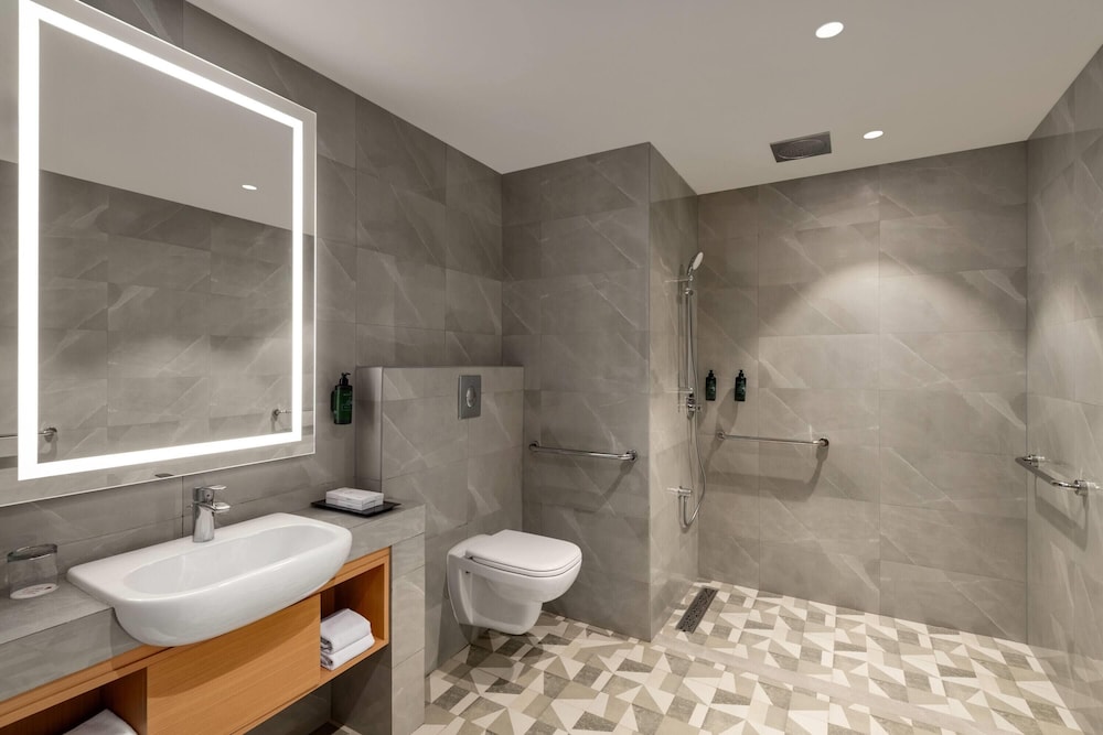 Ramada Encore by Wyndham Lucknow Airport 46/48
