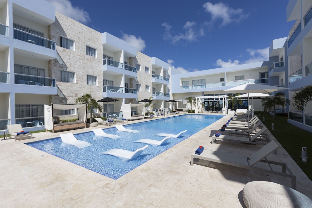 Whalaurban Punta Cana 54/56