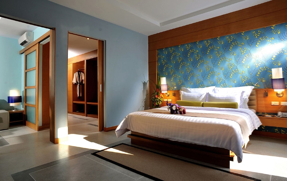 Apsara Beachfront Resort and Villa 60/126