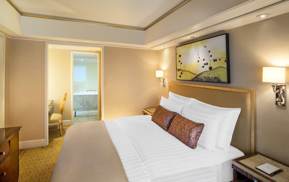 St Regis Beijing 7/62