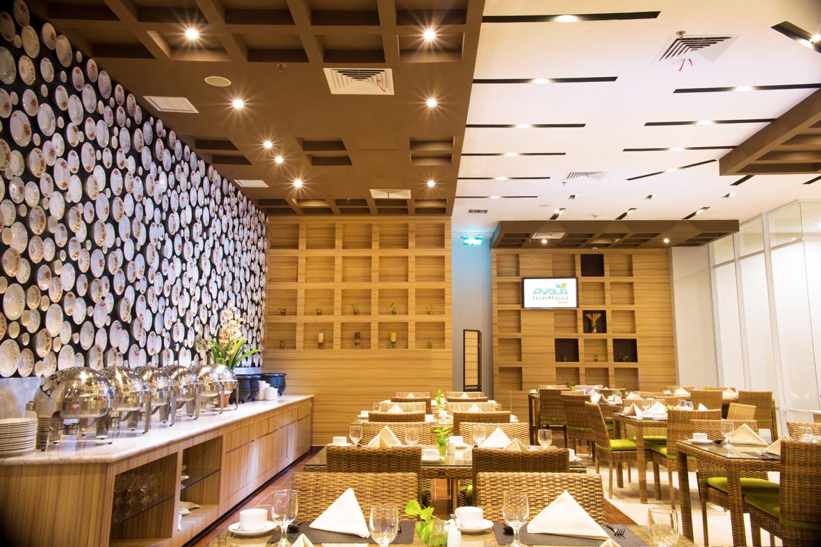 Ayola First Point Hotel Pekanbaru 41/48