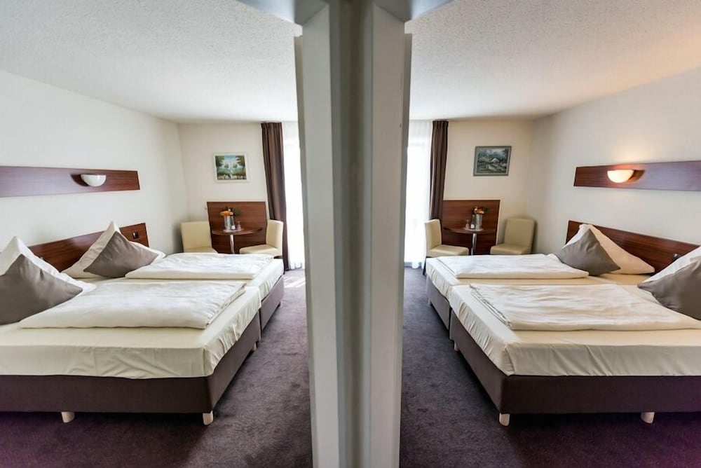 Hotel Am Wall 12/72