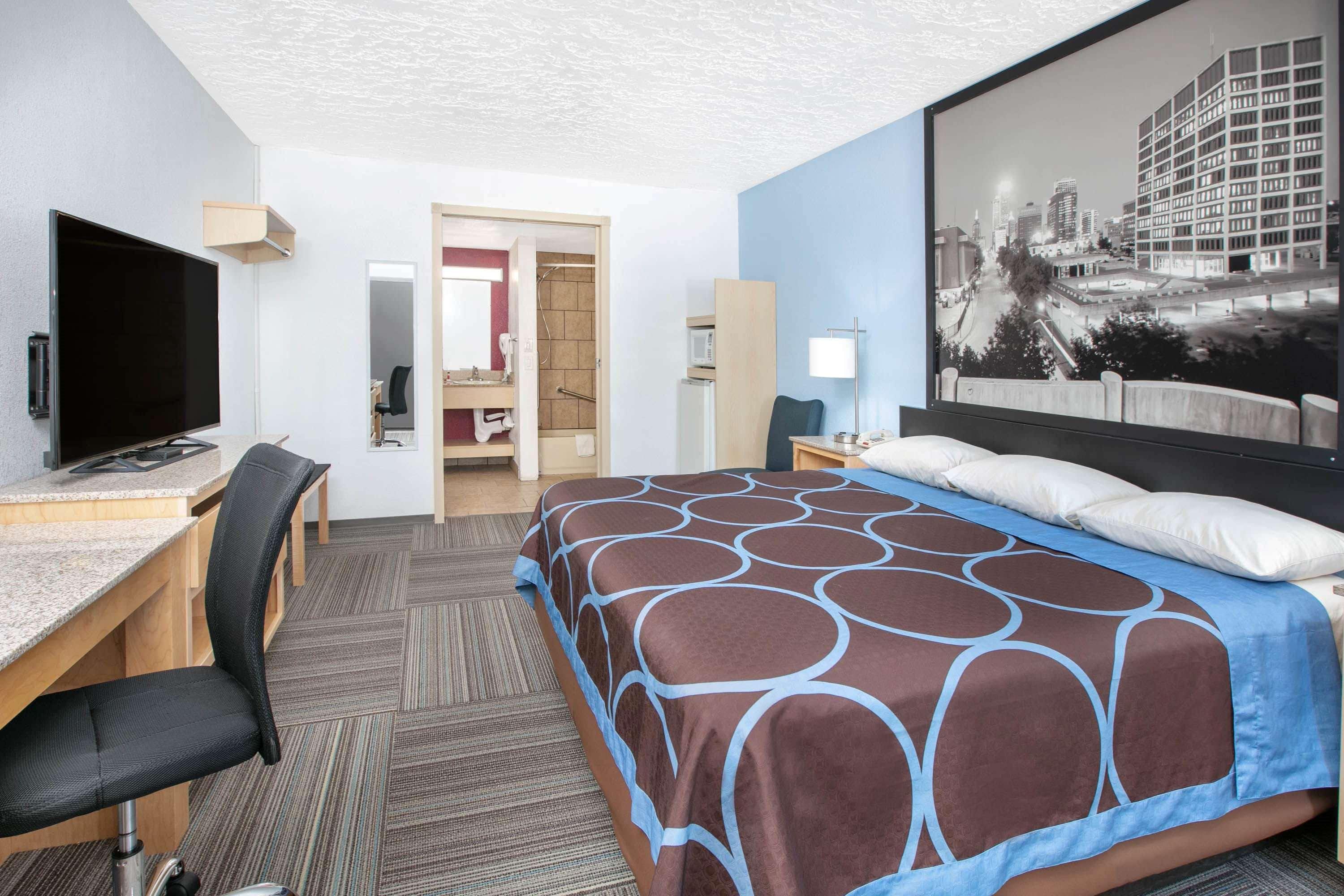 Super 8 By Wyndham City Of Moore 14/24