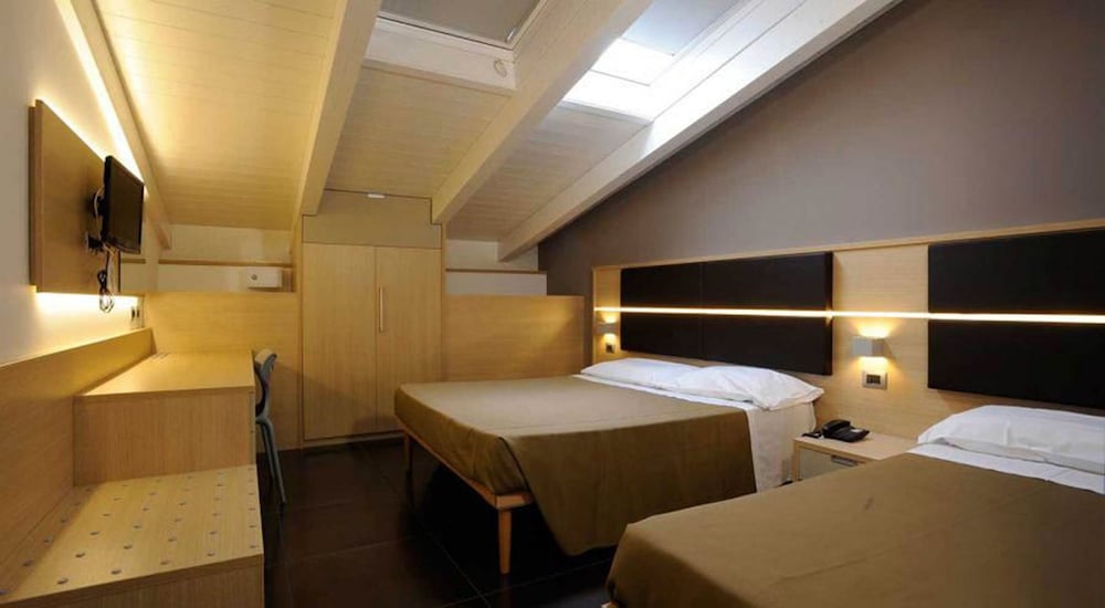 Club Hotel Le Nazioni 17/35