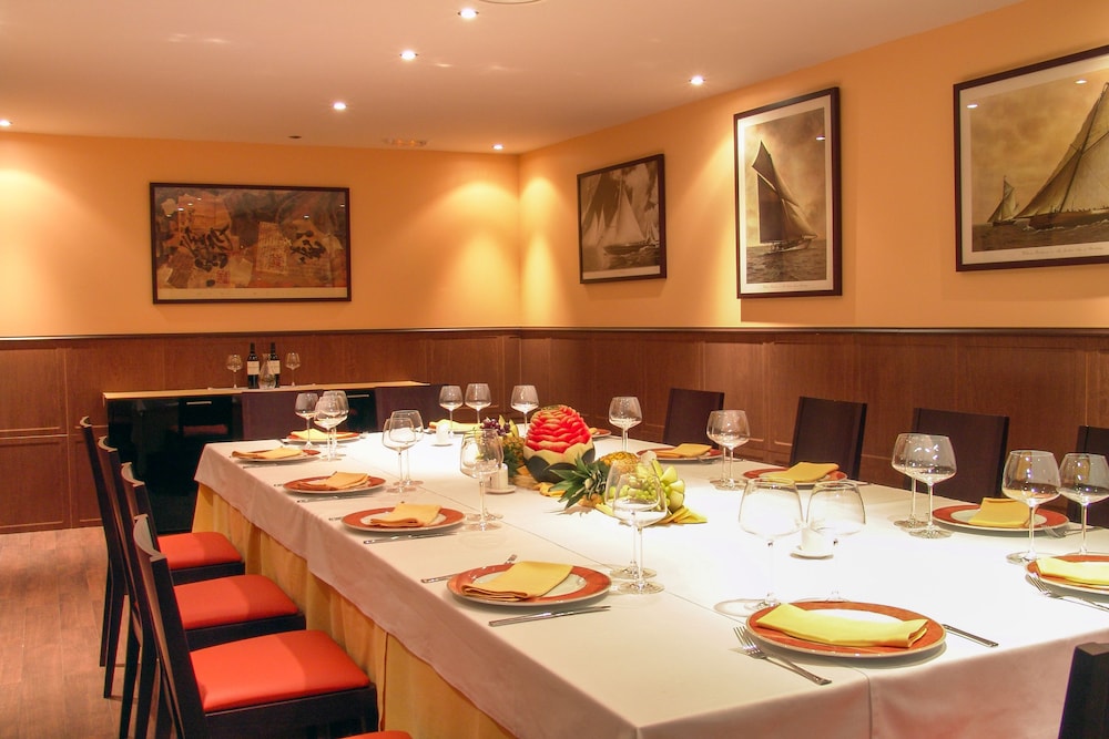 Hotel Apartamento Martin Alonso Pinzon 43/64