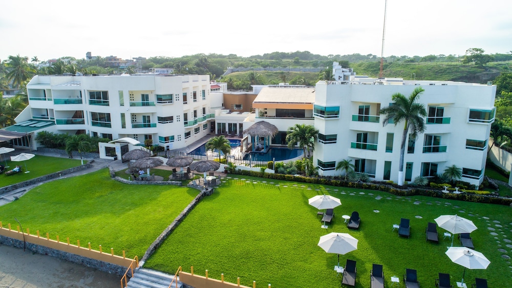 Artisan Family Hotels & Resort Collection Playa Esmeralda 51/79