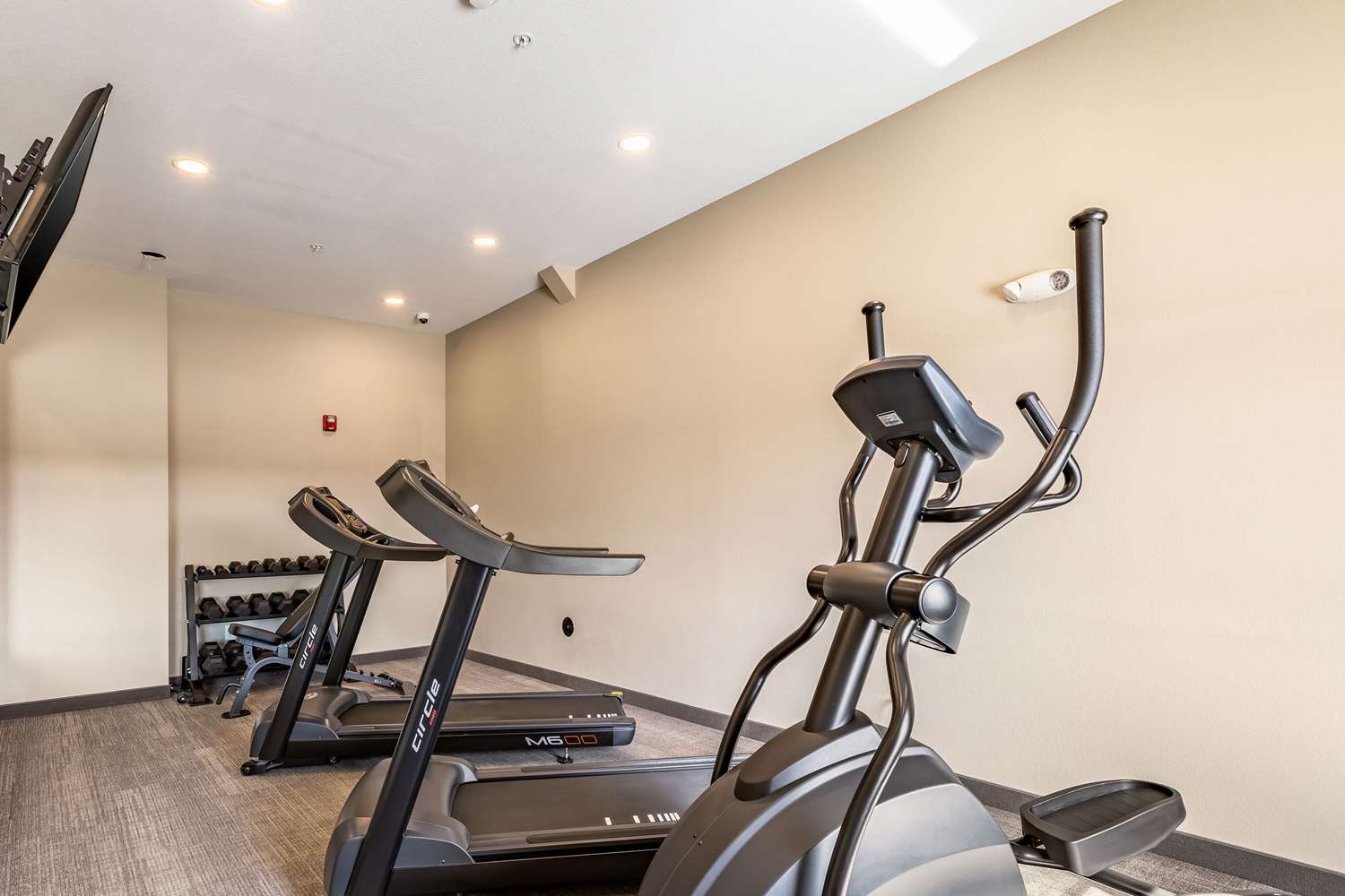 Sleep Inn & Suites Mt. Hope near Auction & Event Center 26/37