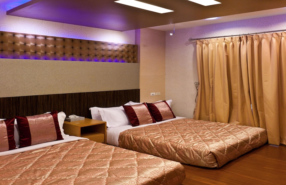 FAMILY, TWIN BEDS, BEACH VIEW
