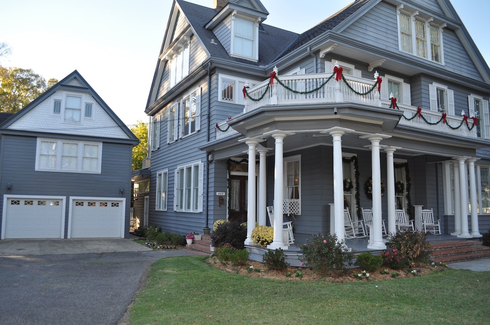 Sweet Cane Inn 28/29
