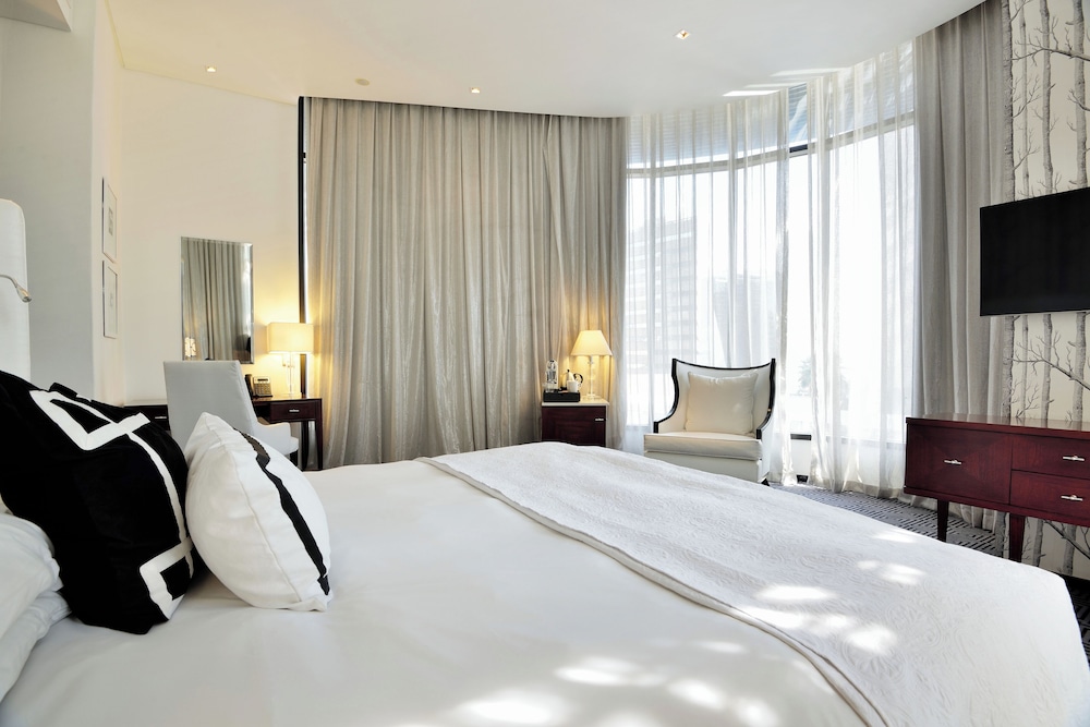 Executive, King Bed