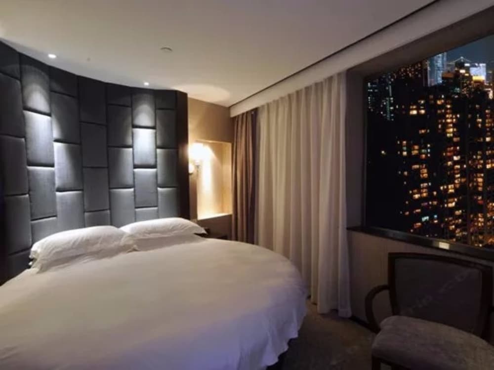 BYLAND WORLD HOTEL 25/50