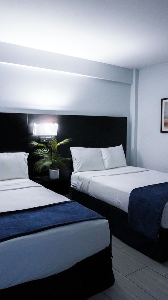 1 BEDROOM, DELUXE, SUITE, OCEAN FRONT