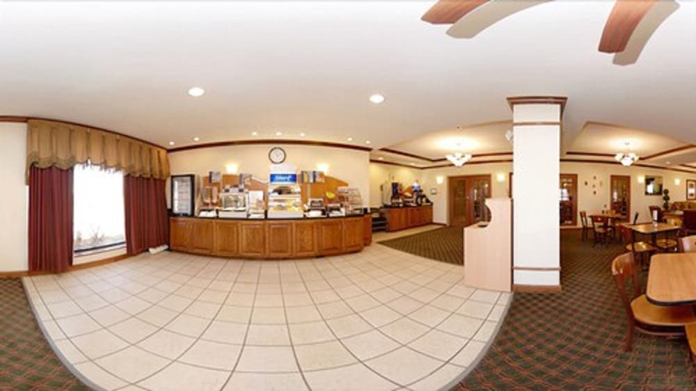 Holiday Inn Express Hotel And Suites Plainview 13/36