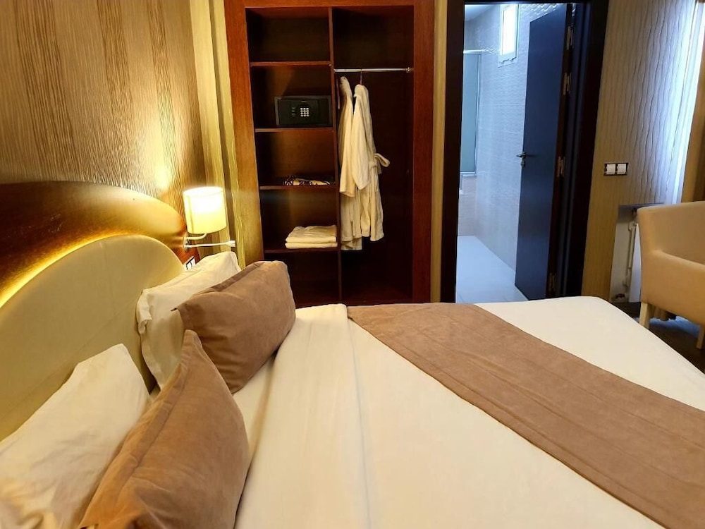 Hotel Rue D'or 28/58